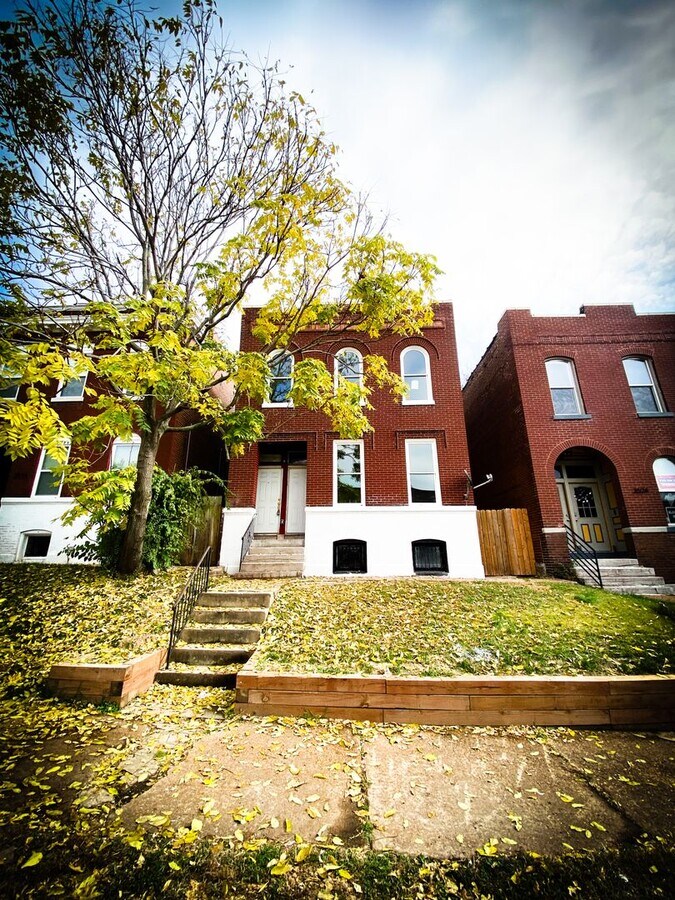 All Electric 2bed 1bath apartment NEWLY RE... House Rental in St