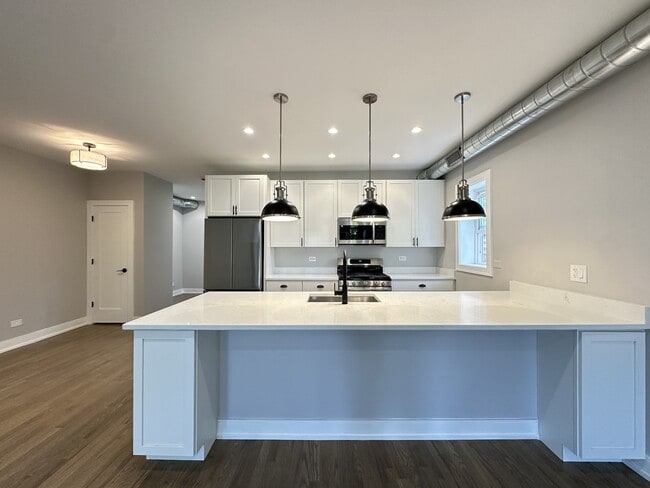 Photo - 2641 W Carmen Ave Unidad 4