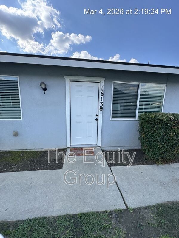 Building Photo - 1613 E Douglas Ave