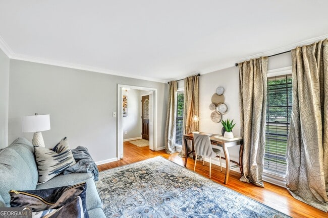 Photo - 801 Mockingbird Ln