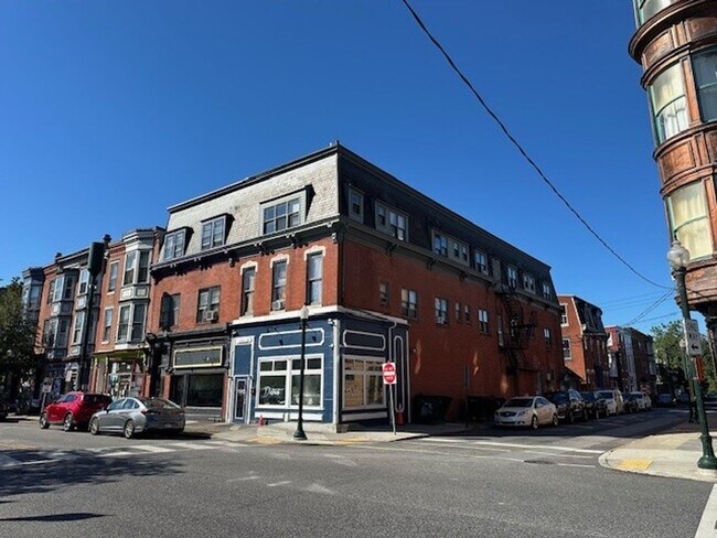 Building Photo - 275 Herr St Unit 1 Rental