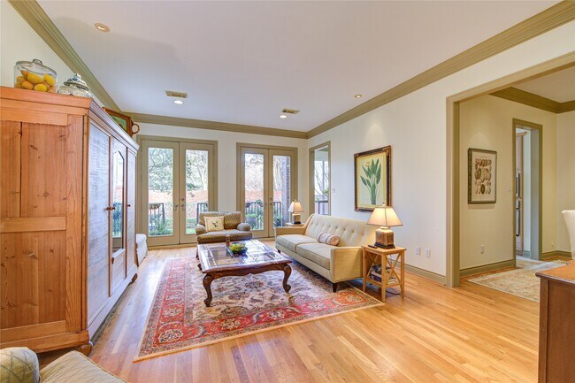 Photo - 6811 Staffordshire Blvd