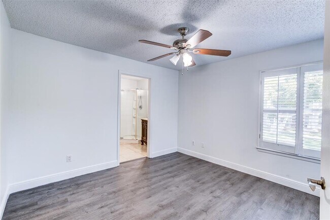 Photo - 2597 Grassy Point Dr Unit 207