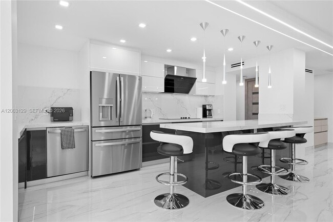 Building Photo - 250 174th St Unit 1803