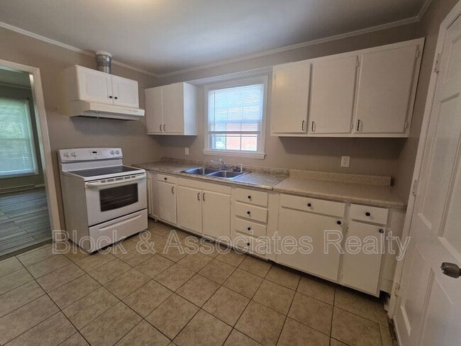 Photo - 1605 Pichard St