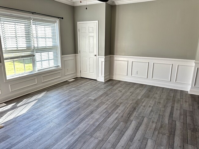 Photo - 103 Meadowview Rd