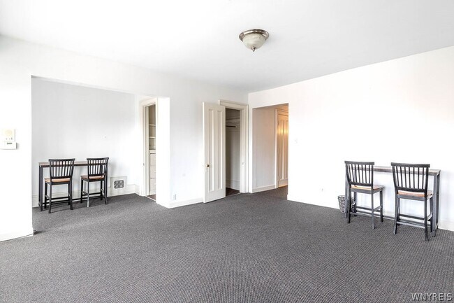 Photo - 493 Delaware Ave