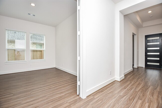Photo - 7622 Ridgeside Dr
