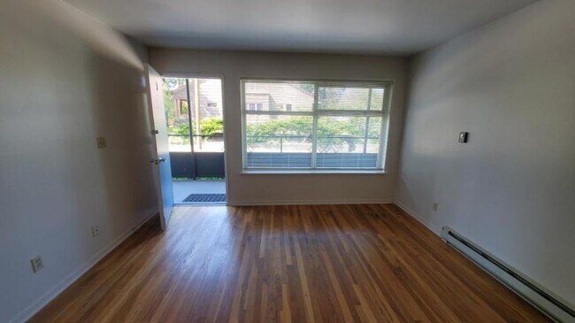 Photo - 1 bedroom in Seattle WA 98105 Unidad 1 bedroom, 1 bath