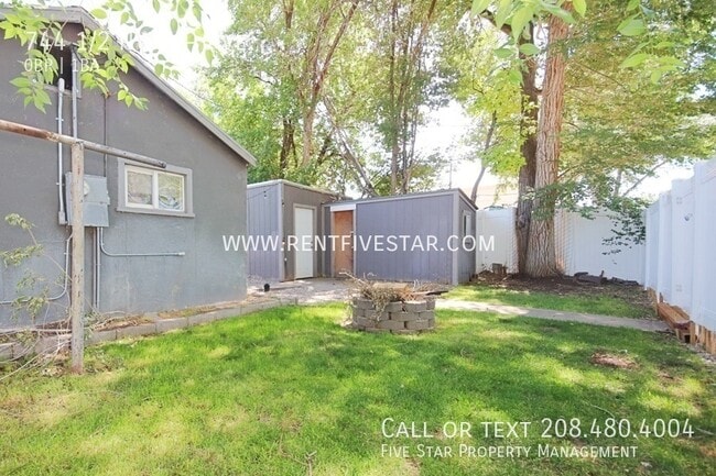 Photo - 744 1/2 N 11th Ave-