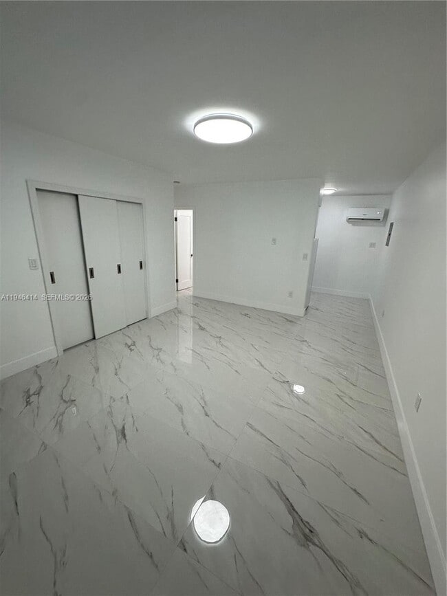 Photo - 530 Santander Ave Unit 3