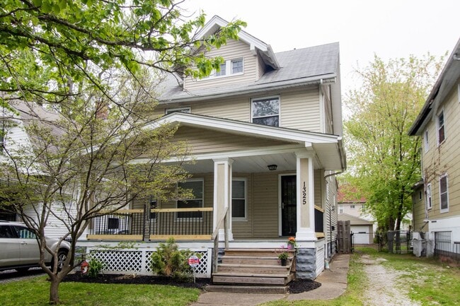 Photo - 3 bedroom home near Edgewater Park