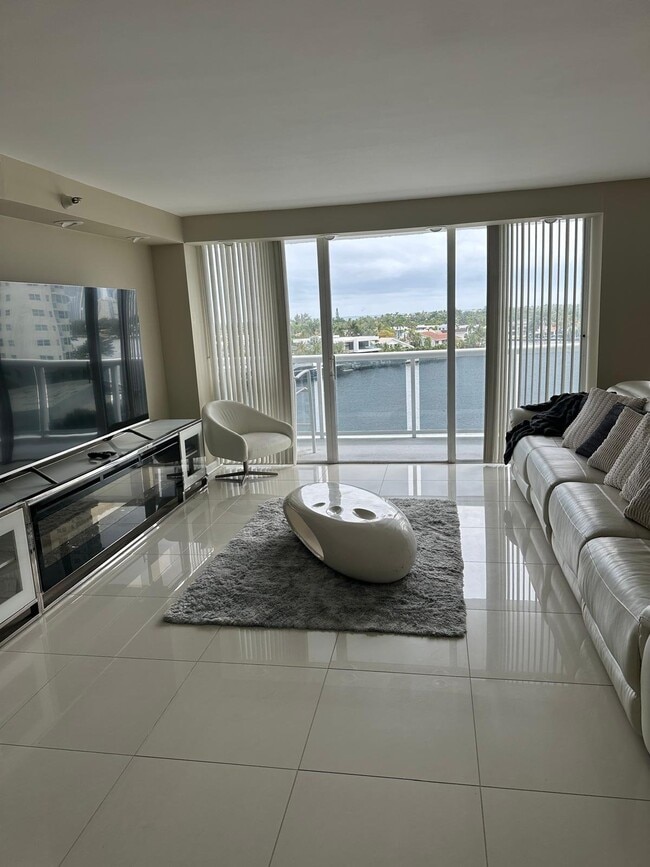 Photo - 20505 E Country Club Dr Unidad 747