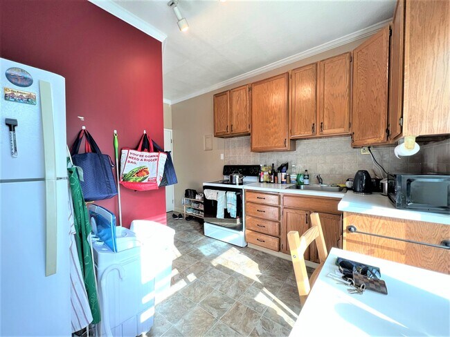 2530 College Ave Unit 3