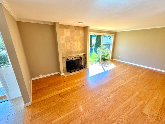 Photo - Spacious 4BD/3BA Bellevue Home with Private Backyard & Garage