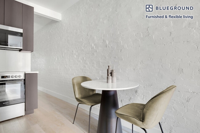 Photo - 181 Court St Unidad FL2-ID728