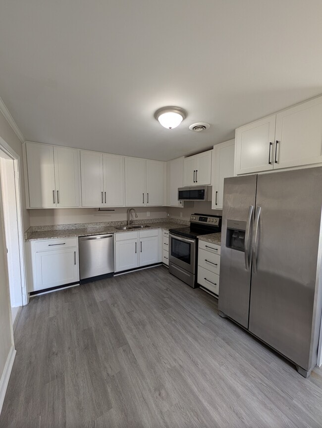 Photo - 120 Jenness Ln