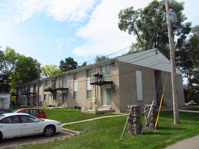Photo - 111 North Ln Unit 212 Pine Tree Apartments
