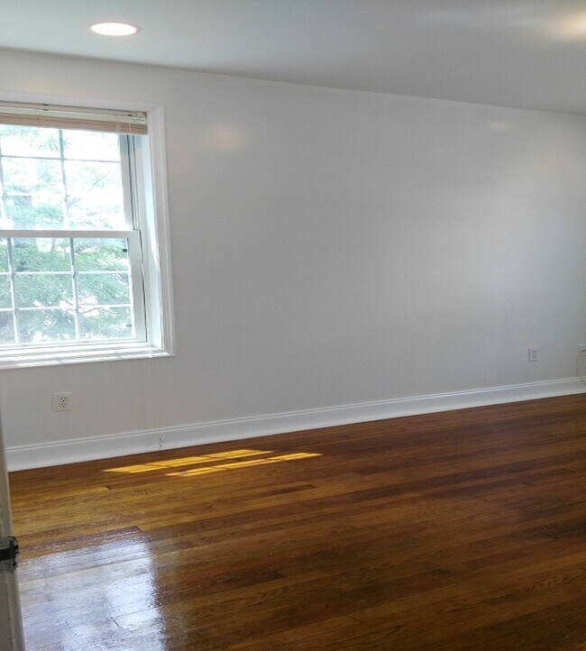 Photo - 1309 Bryant St NE Unit 101