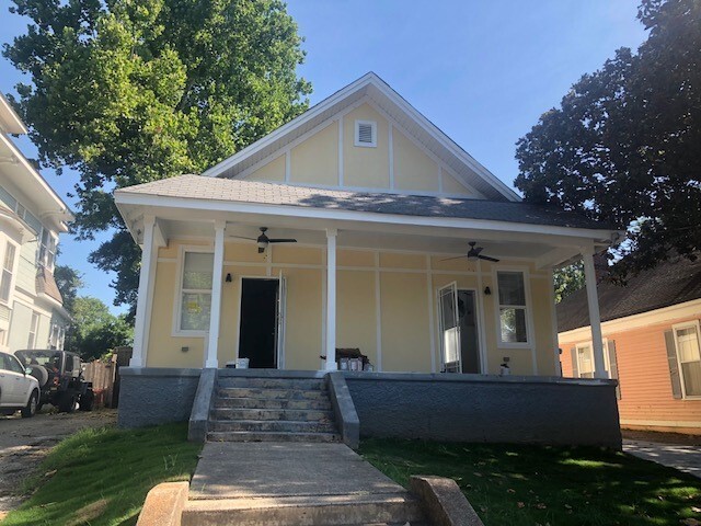 Building Photo - 2008 Courtland Pl Unit 2008 # 1