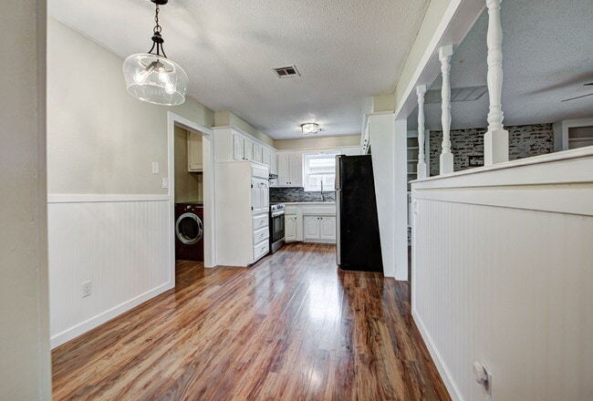 Photo - 721 Vicksburg Ave