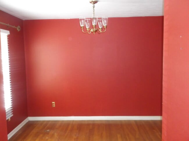 Photo - 412 Dreger Rd
