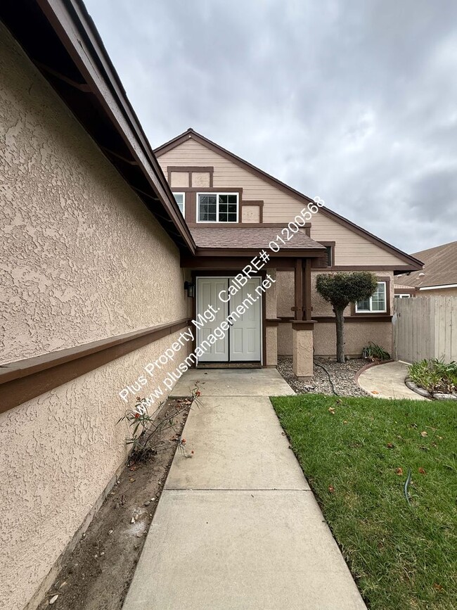 Photo - 1422 Eagle Ct