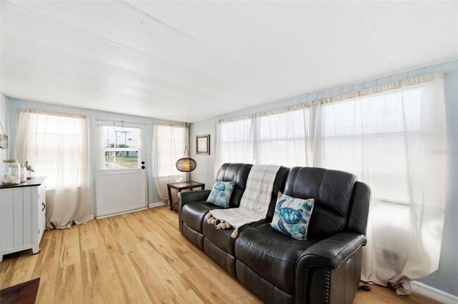 Photo - 10913 Liberty Dr