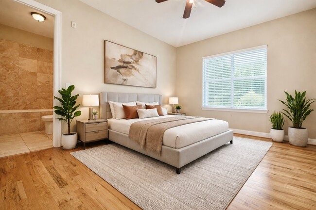 Building Photo - 314 W Bell St Unit 203