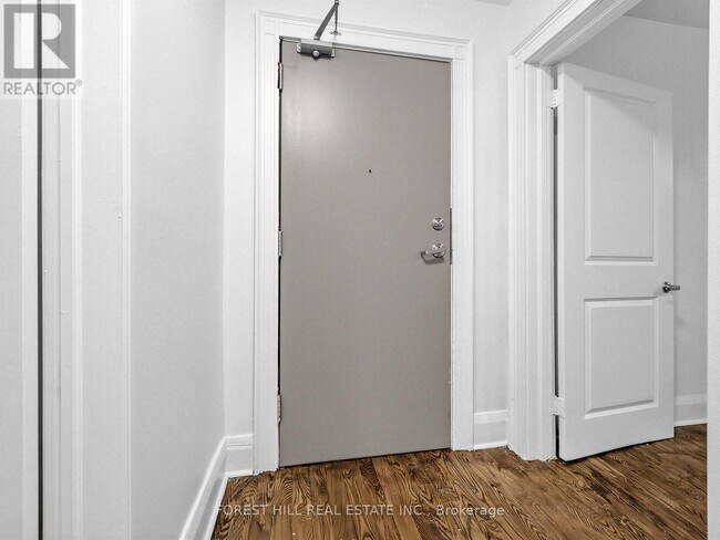 Photo - 312 Lonsdale Rd Unité 7