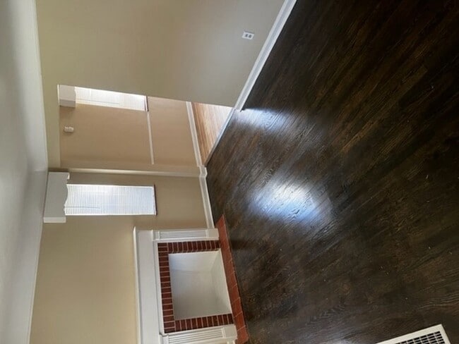 Building Photo - 3 bedroom house | Mayflower Ave |