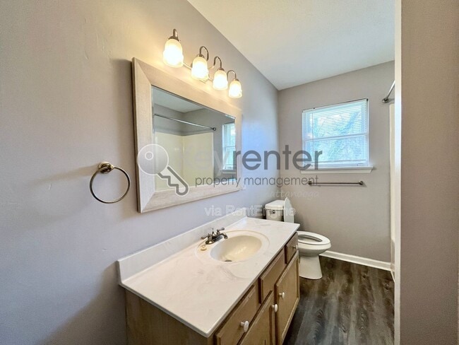 Photo - 801 Ely Rd