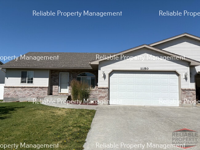 Photo - 1150 Kingswood Cir Townhome