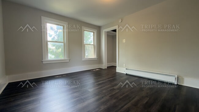 Photo - 297 N Laurel St Unit 3