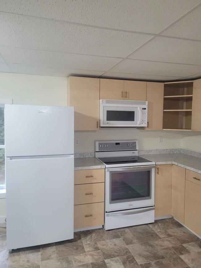 493 Sheridan Rd Unit 4