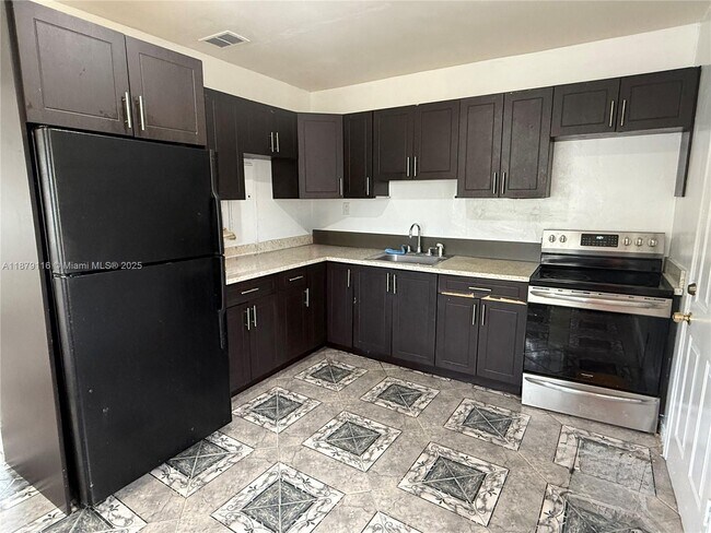 Photo - 1511 NW 45th St Unit 3