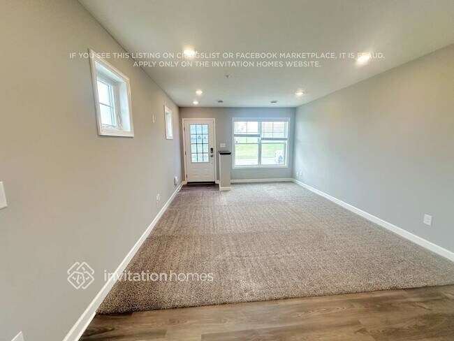 Photo - 10934 Glacier Ln N