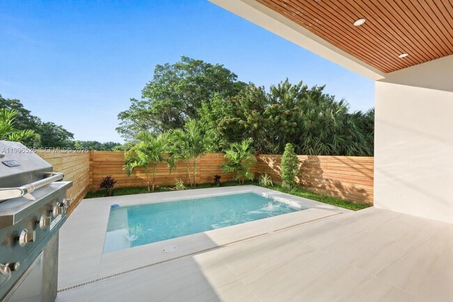 Photo - 1337 NE 13th Ave