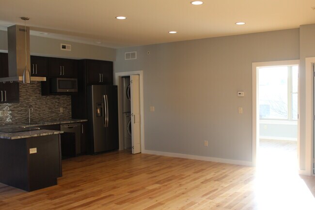 Building Photo - 708 N 19TH St