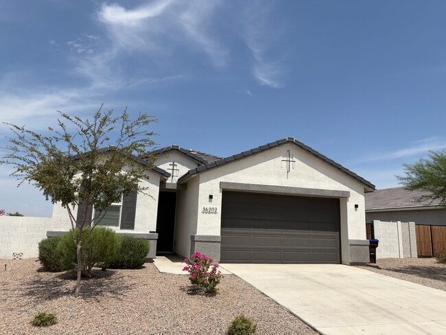 Building Photo - 36202 W San Alvarez Ave