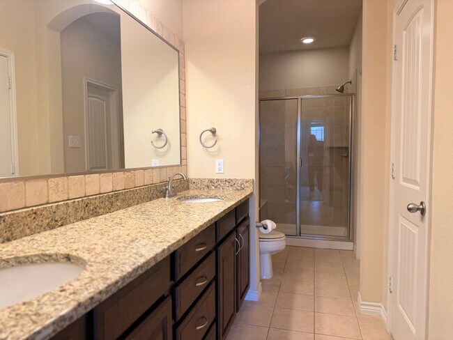 Photo - 950 Henderson St Unit 1310