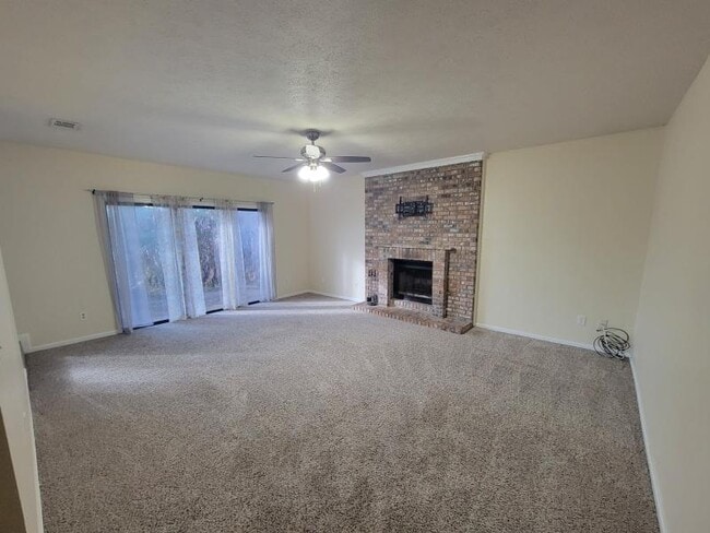 Photo - 3727 Greentree Pl