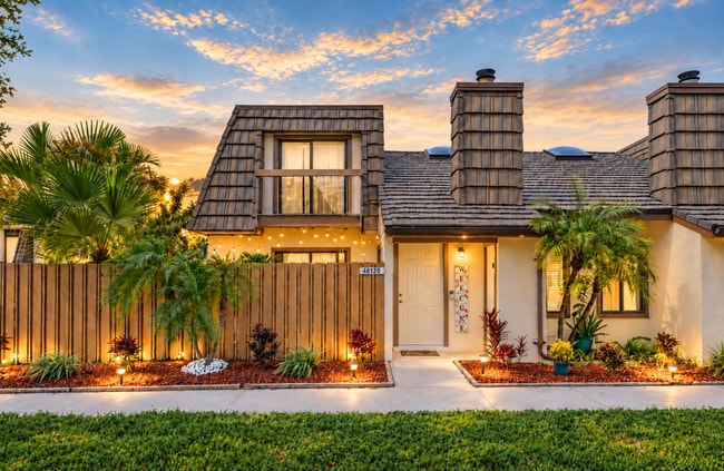 4012 Palm Bay Cir