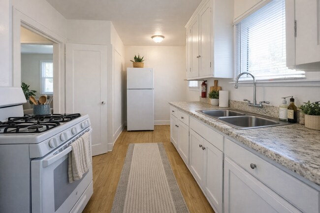 Photo - Relaxed Living in Desirable North Alhambra – Cozy 1BR Unit 803 B