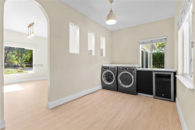 Photo - 5865 SW 48th St