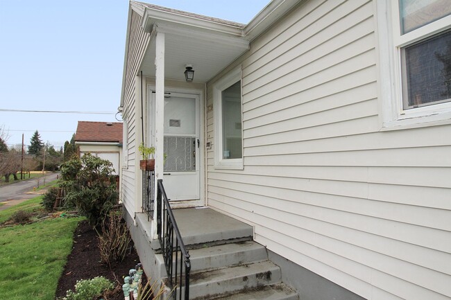 Photo - 2718 SE 58th Ave