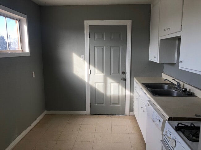 Photo - 301 S Independence St