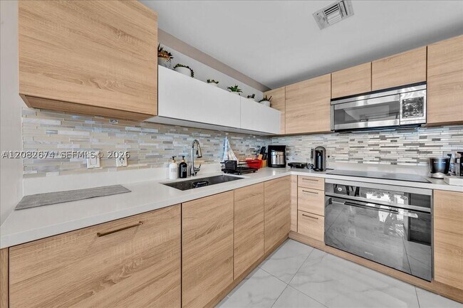 Photo - 16385 Biscayne Blvd Unit 804