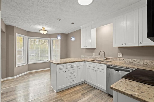 Photo - 326 Farm Pl Ct NE