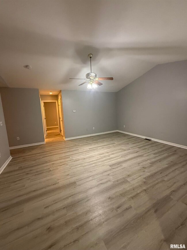 Photo - 212 Eagle Ridge Dr